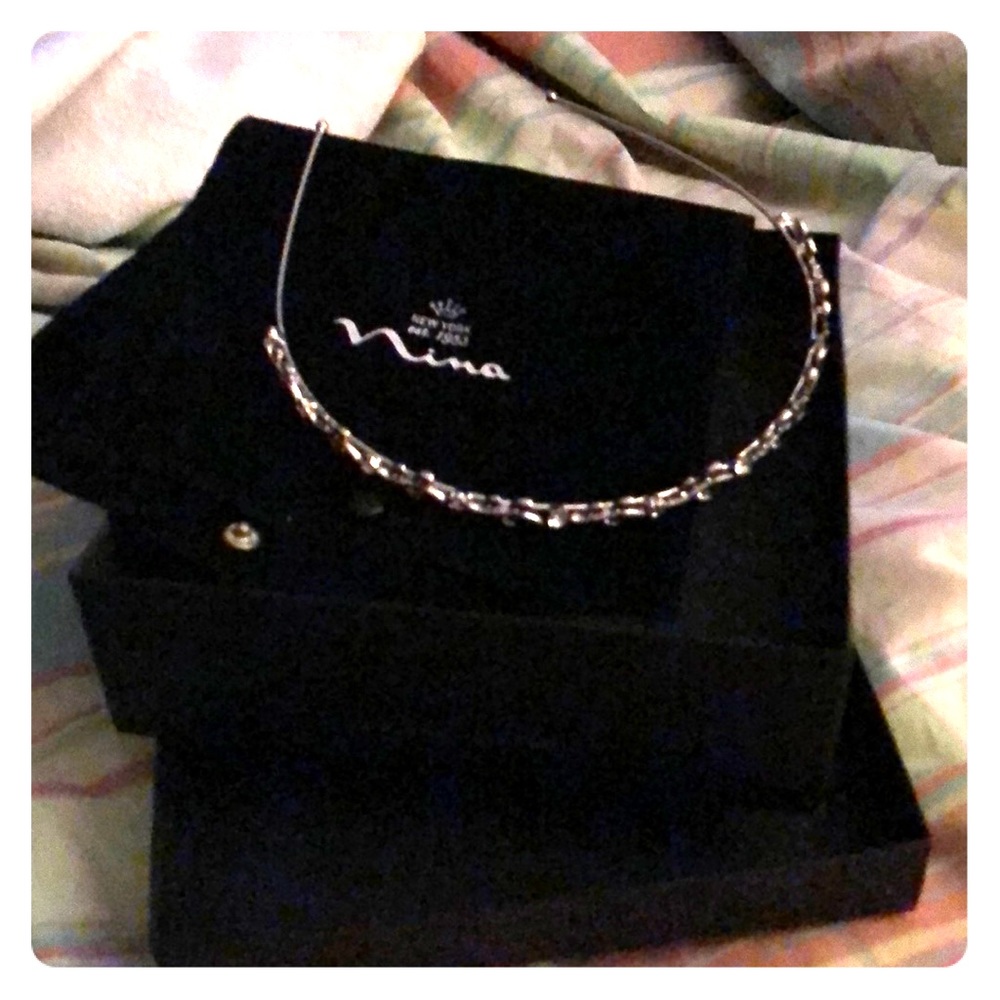 Nina Silver Headband with Laurel Design